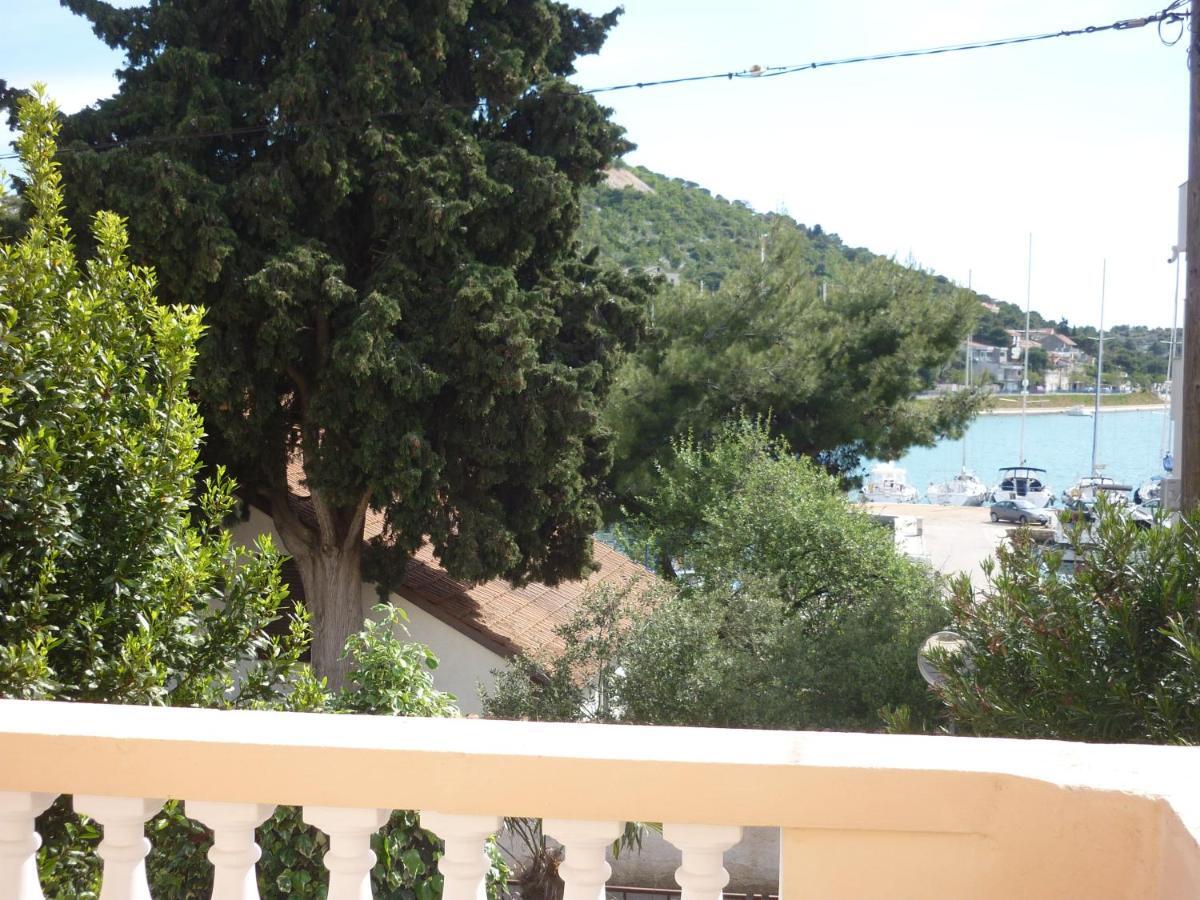 Apartman Tisno Exterior photo